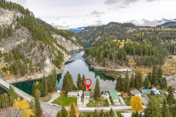 $649,000 | 105 Lehigh Avenue, Metaline Falls, WA 99153