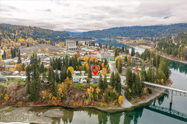 $699,000 | 105 Lehigh Avenue, Metaline Falls, WA 99153