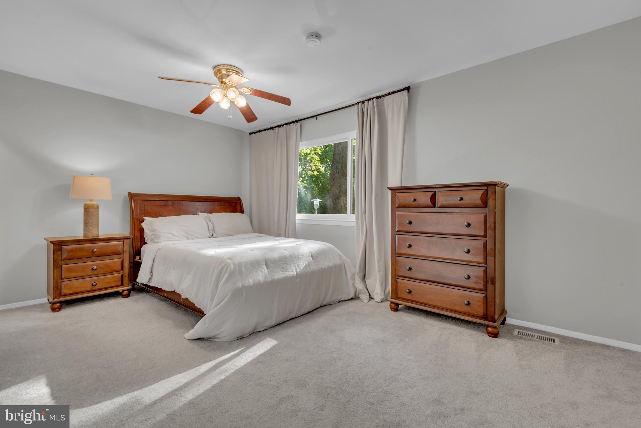 1052 Cedar Ridge Court Annapolis, MD 21403 - Photo 18 of 42 Primary Bedroom