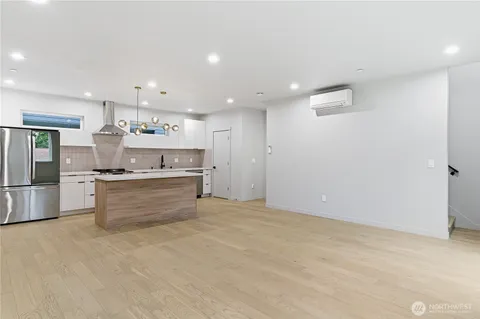 $525,000 | 11831 59th Avenue South, Unit B, Seattle, WA 98178