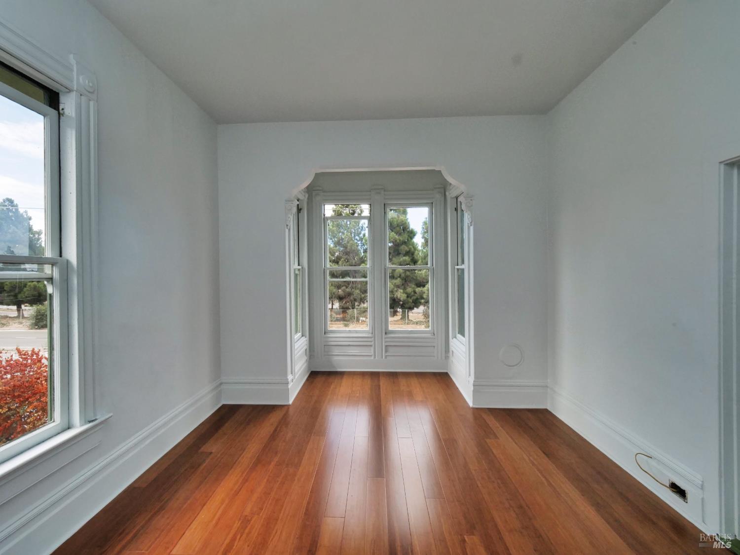 1014 Castro Street Oakland, CA 94607 - Photo 8 of 33