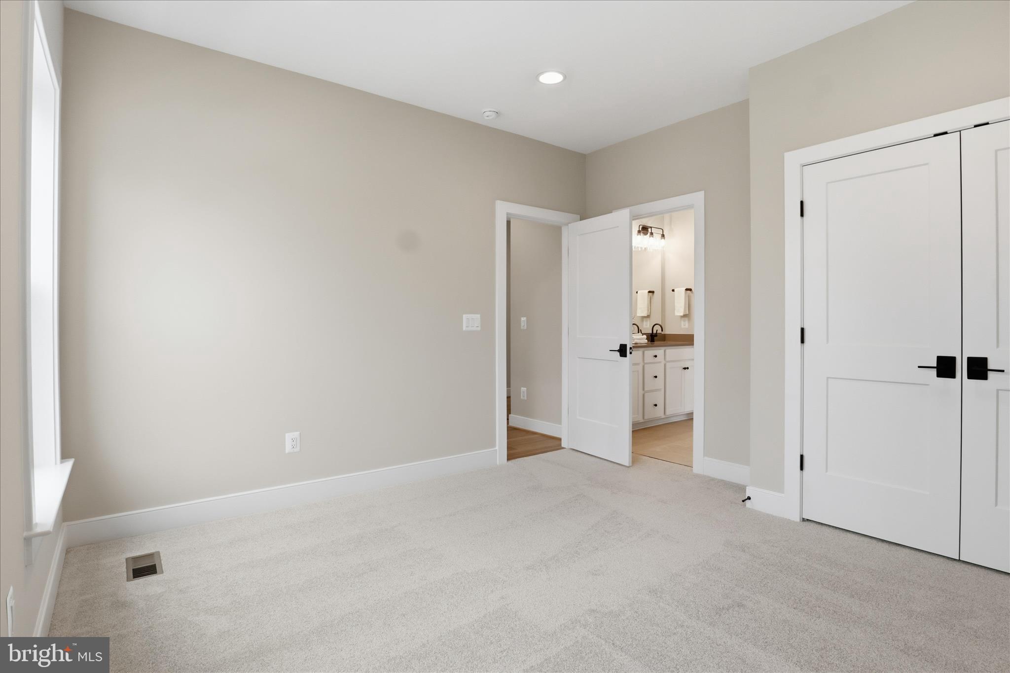 602 Tapawingo Road Southwest Vienna, VA 22180 - Photo 42 of 62 Gallery Image 42