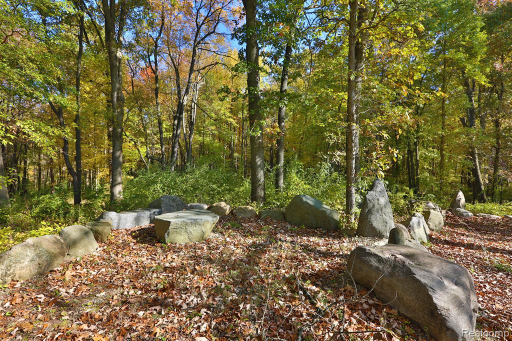 600 West Predmore Road Oakland, MI 48363 - Photo 43 of 46