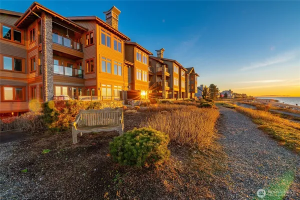 $935,000 | 9535 Semiahmoo Parkway, Unit B202, Blaine, WA 98230