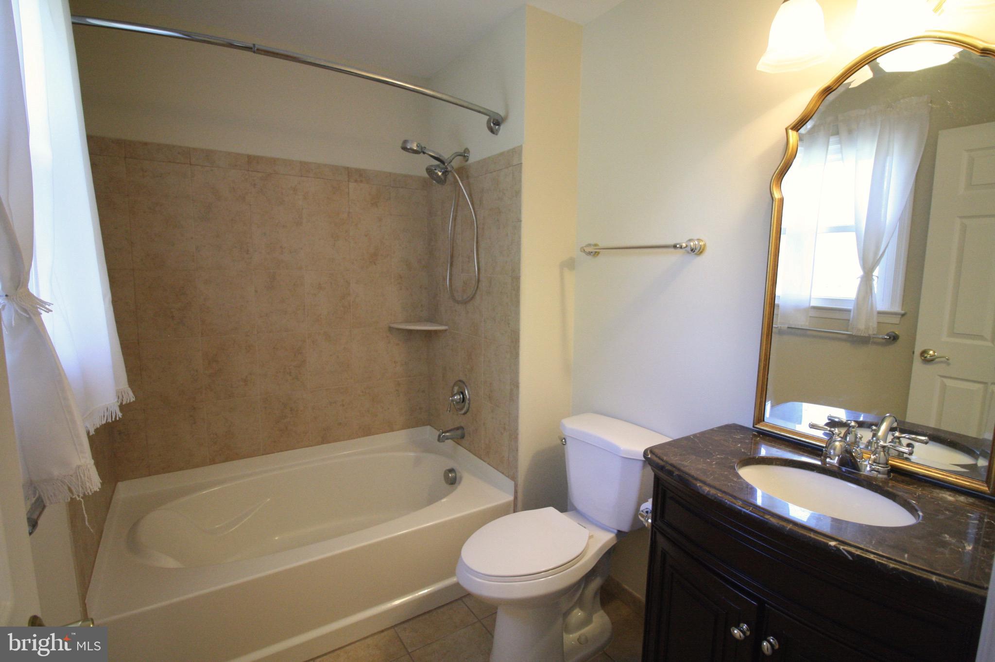 43594 Hay Road Ashburn, VA 20147 - Photo 14 of 29 Master bathroom