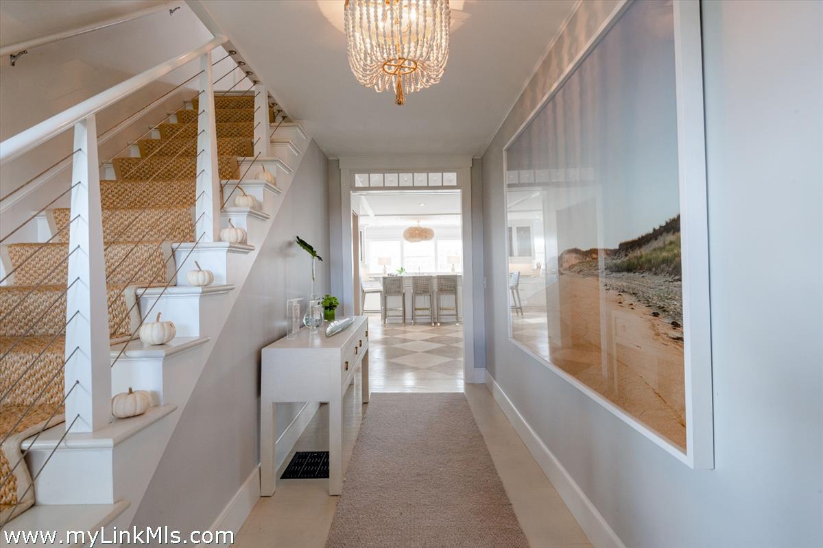 104 Baxter Road Nantucket, MA 02554 - Photo 13 of 61 Entryway