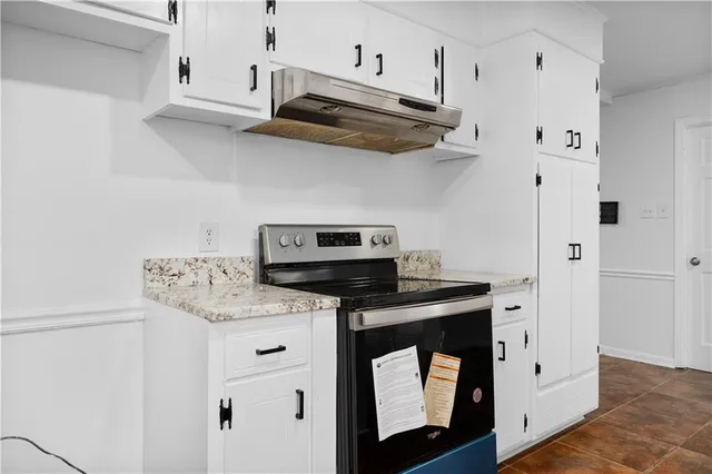 $367,000 | 509 Hartwood Drive, Alexandria, LA 71303