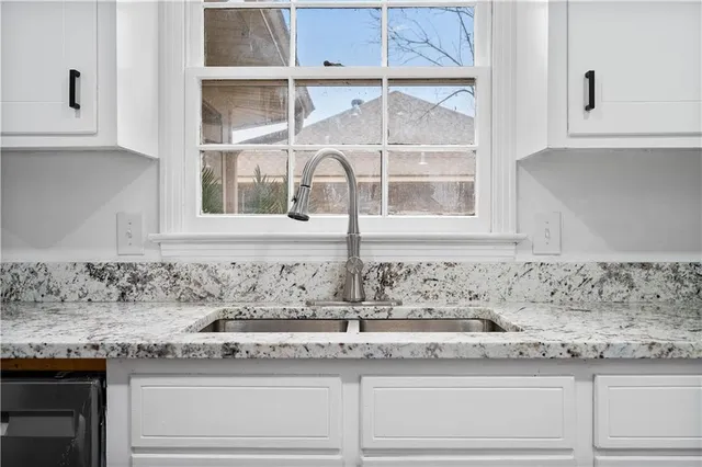 $367,000 | 509 Hartwood Drive, Alexandria, LA 71303