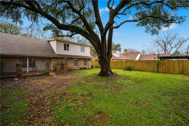 $367,000 | 509 Hartwood Drive, Alexandria, LA 71303