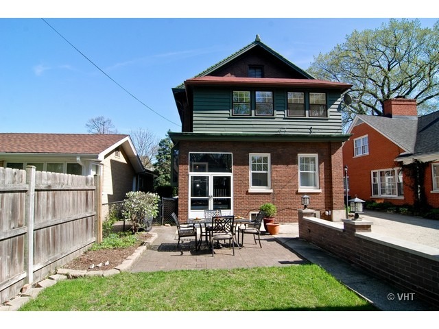 114 Michaux Road Riverside, IL 60546 - Photo 13 of 20