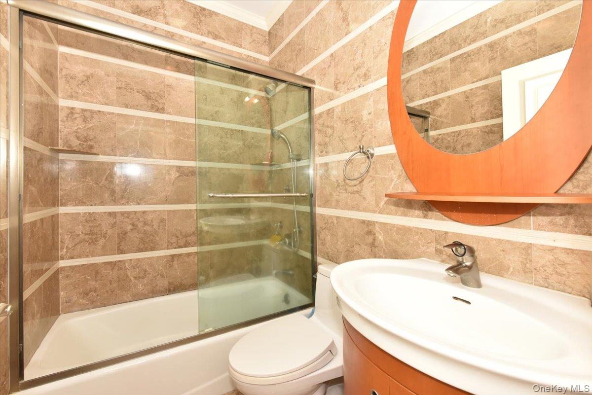 3510 Riverside Drive Oceanside, NY 11572 - Photo 25 of 38