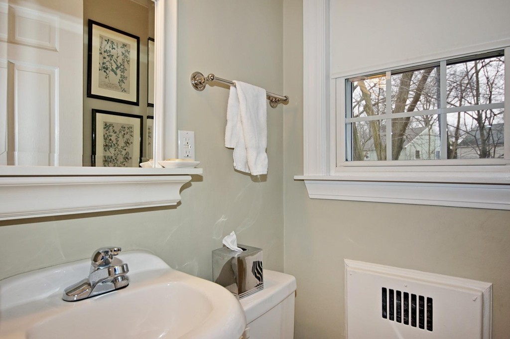 68 Payson Road Brookline, MA 02467 - Photo 10 of 17 Gallery Image 10