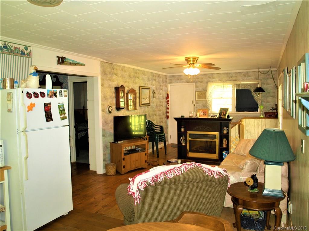 1212 Orion Davis Road Waynesville, NC 28786 - Photo 7 of 13 Gallery Image 7