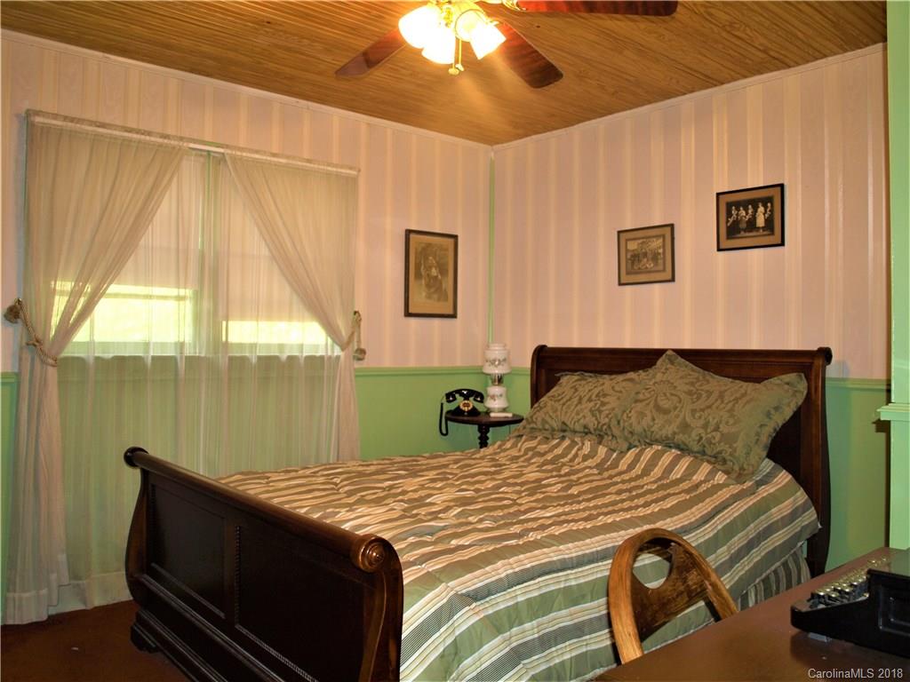 1212 Orion Davis Road Waynesville, NC 28786 - Photo 10 of 13 Gallery Image 10