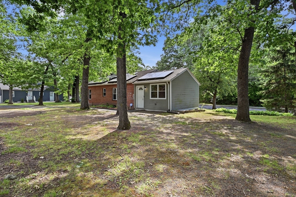 881 Roosevelt Avenue Springfield, MA 01109 - Photo 33 of 35