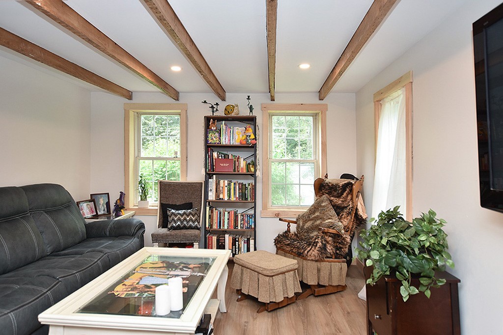 15 Collins Road Hopkinton, RI 02804 - Photo 4 of 7 Gallery Image 4