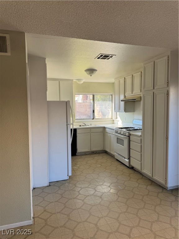 4227 Newcastle Road Las Vegas, NV 89103 - Photo 5 of 14 Gallery Image 5