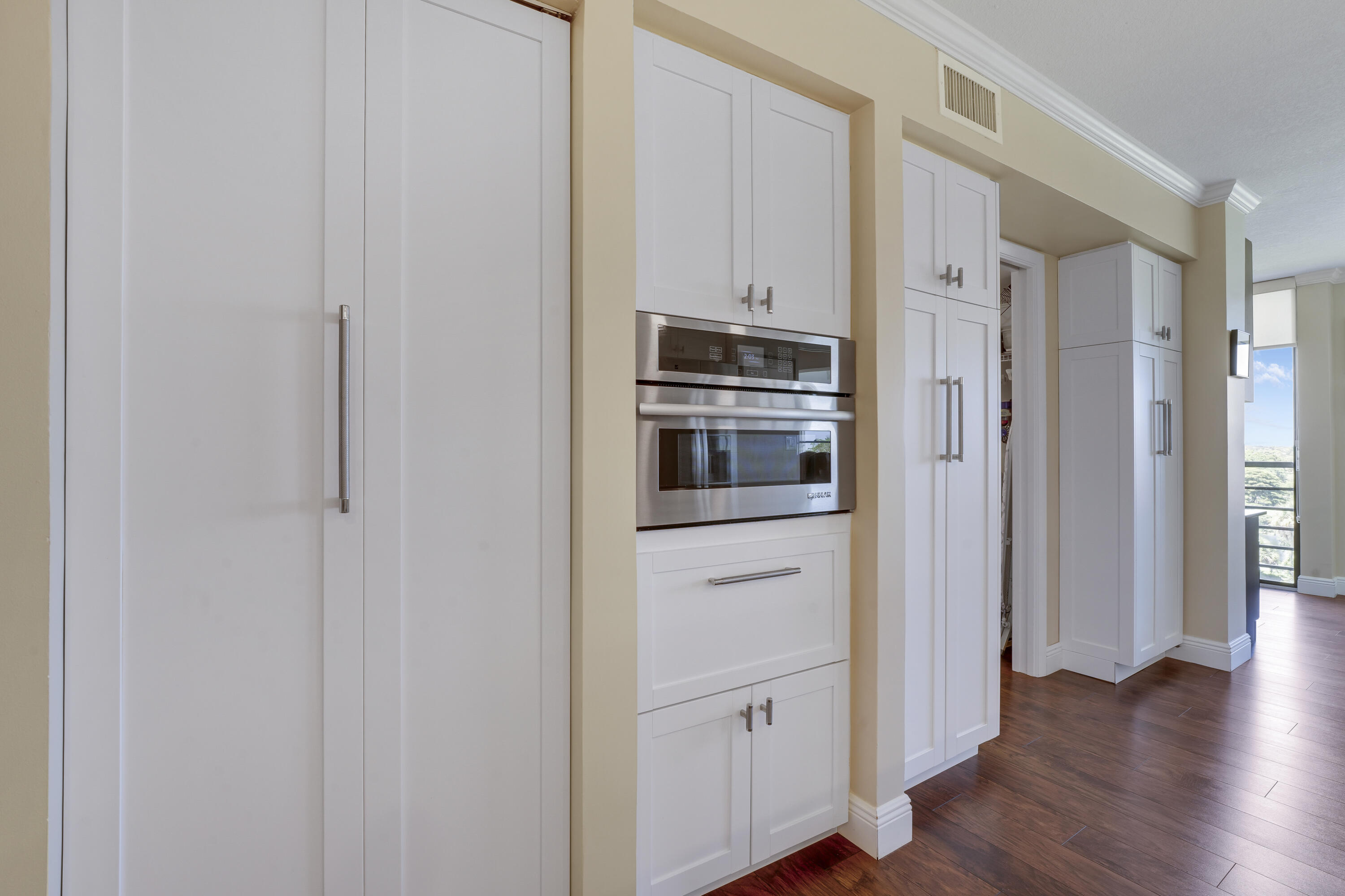 7567 Imperial Drive, Unit 702 Boca Raton, FL 33433 - Photo 14 of 50 Kitchen-4