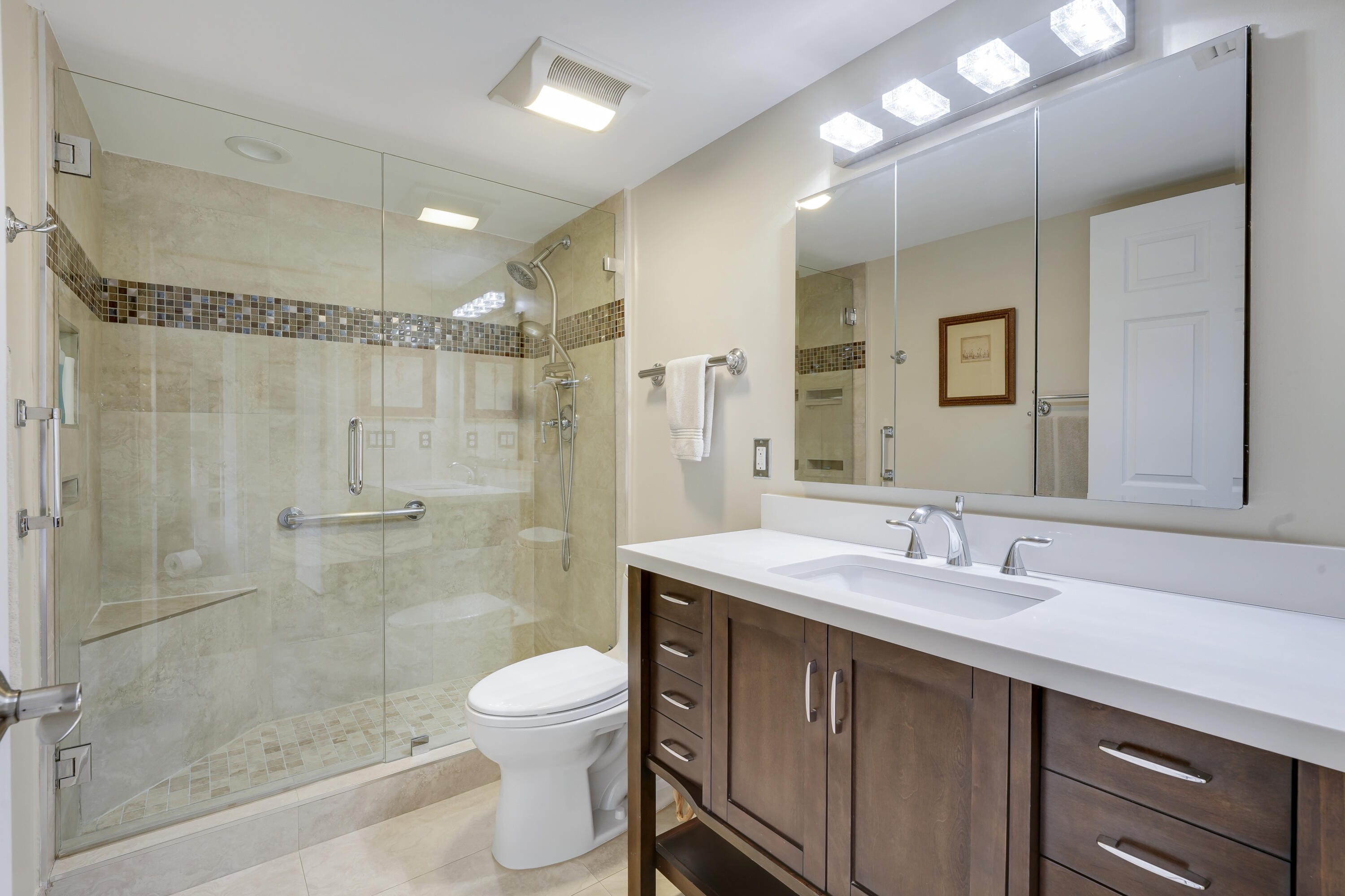 7567 Imperial Drive, Unit 702 Boca Raton, FL 33433 - Photo 30 of 50 Full Shower #2