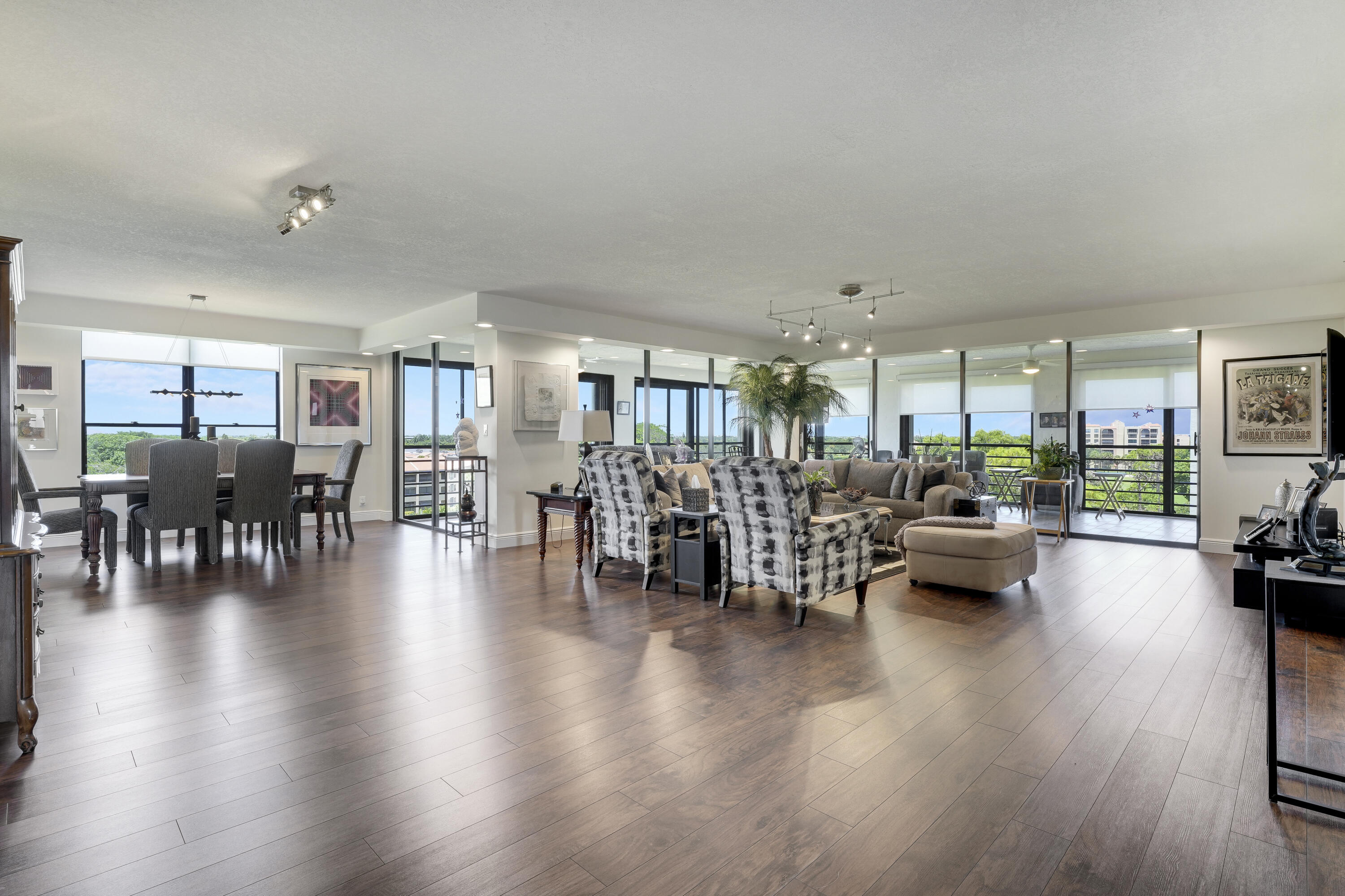 7567 Imperial Drive, Unit 702 Boca Raton, FL 33433 - Photo 5 of 50 Living Area