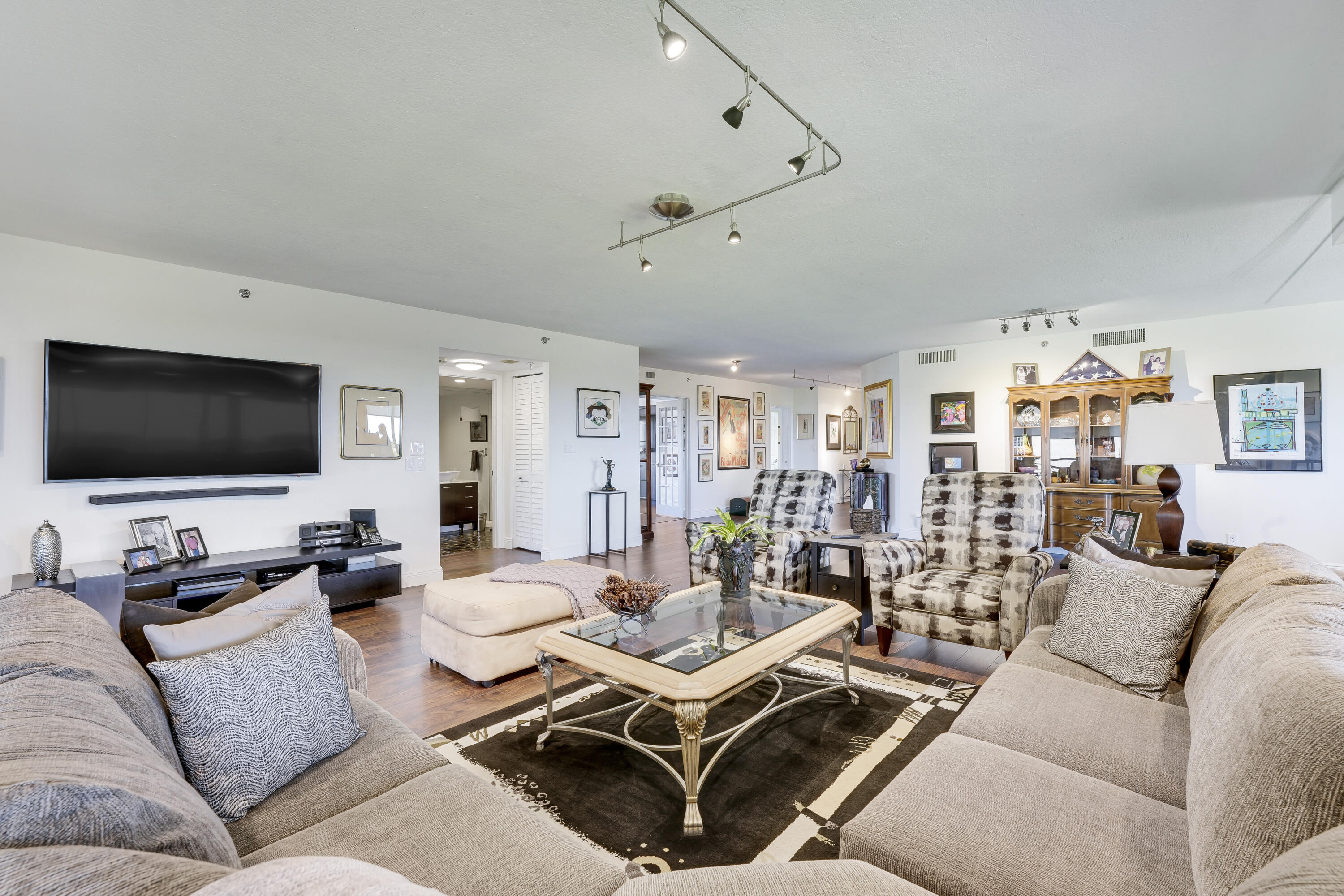 7567 Imperial Drive, Unit 702 Boca Raton, FL 33433 - Photo 9 of 50 Living-4