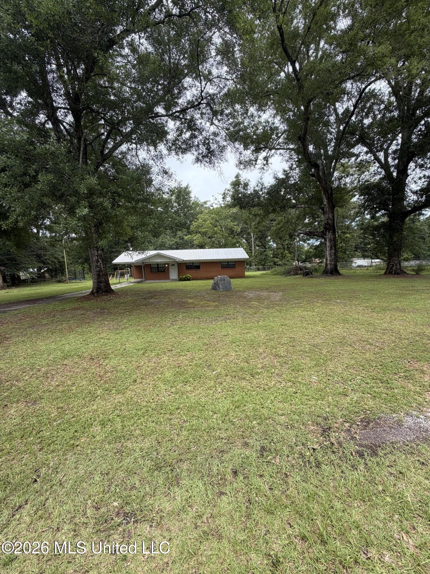 16929 Shenandoah Road Moss Point, MS 39562 - Photo 6 of 16 IMG_6460