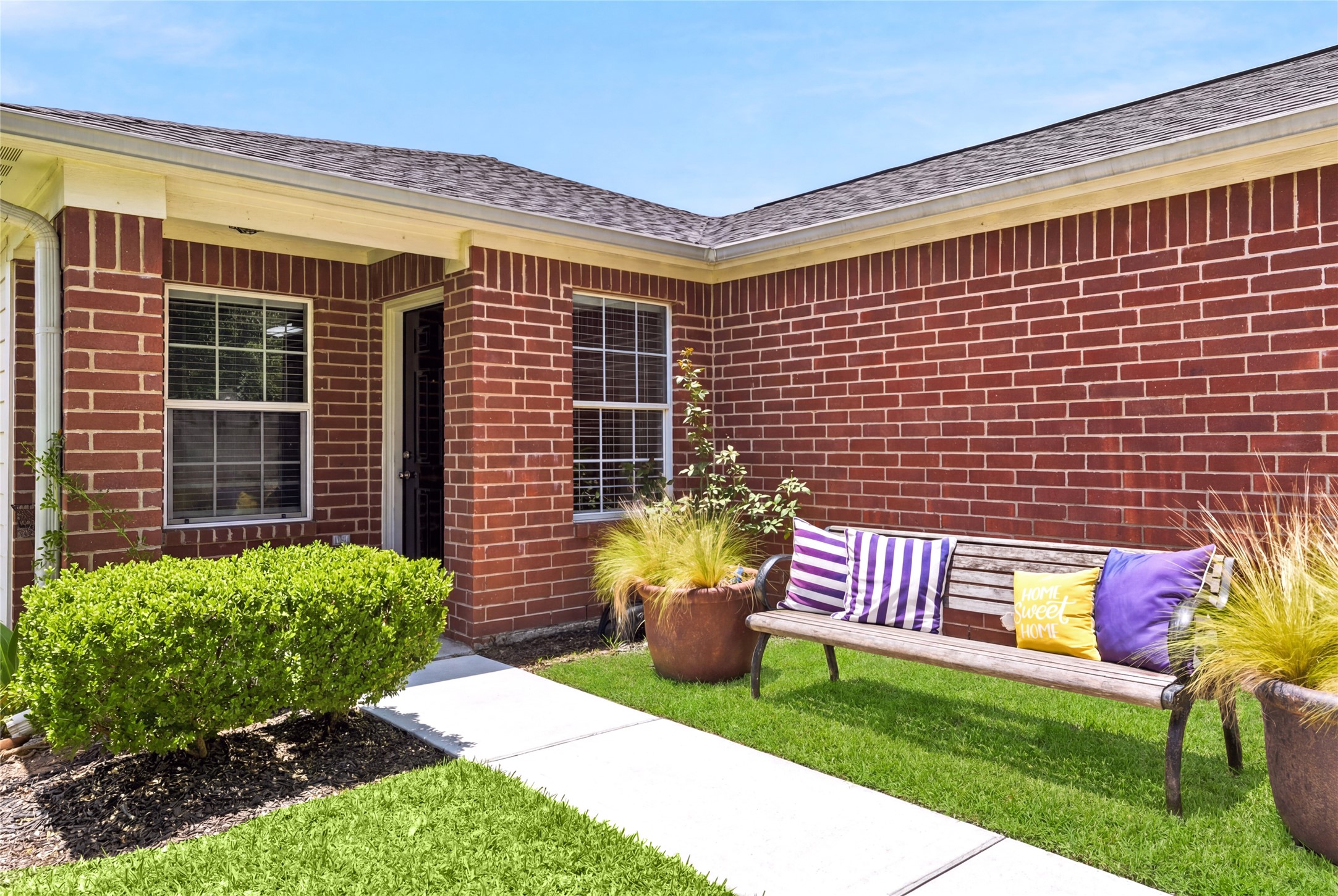 28919 Village Creek Loop Spring, TX 77386 - Photo 3 of 35