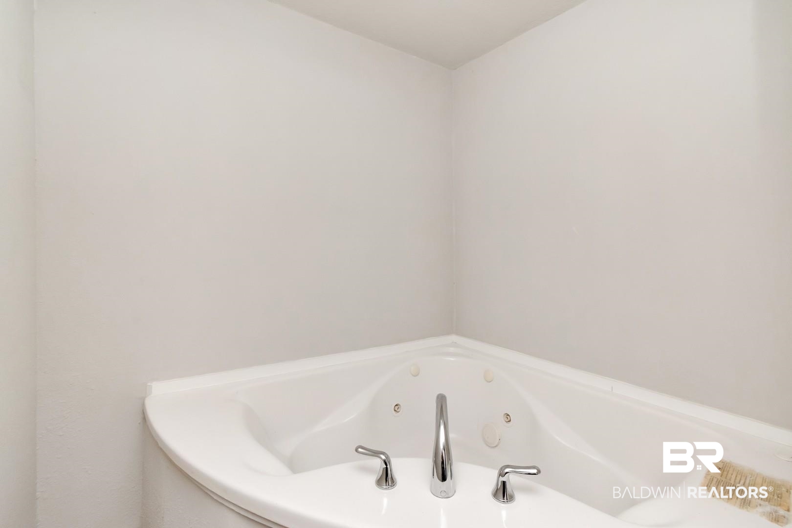 1334 Leroy Stevens Road Mobile, AL 36695 - Photo 34 of 46 Full bathroom with a whirlpool tub