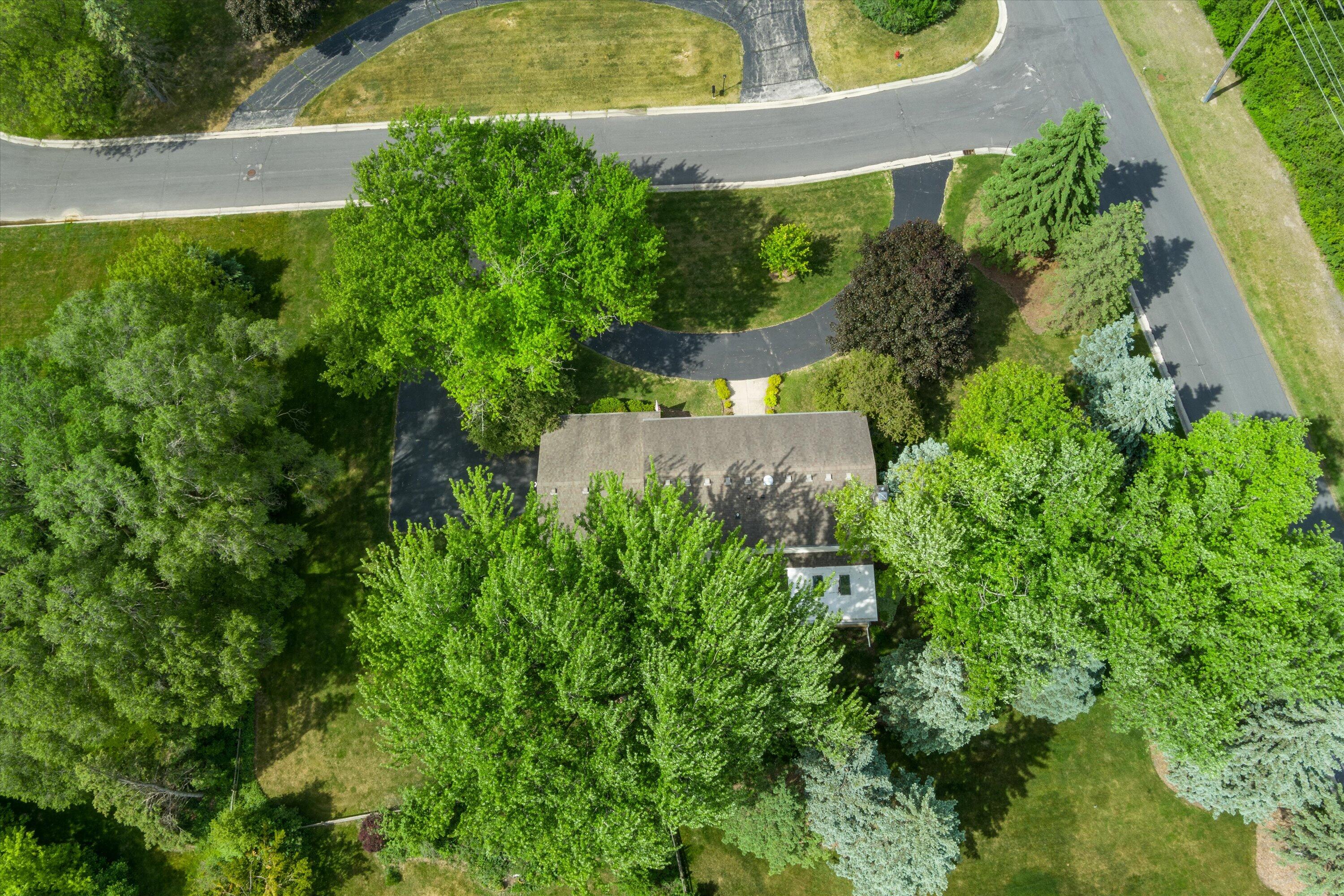 15655 Monet Court Brookfield, WI 53005 - Photo 55 of 60 55-MAX_0097
