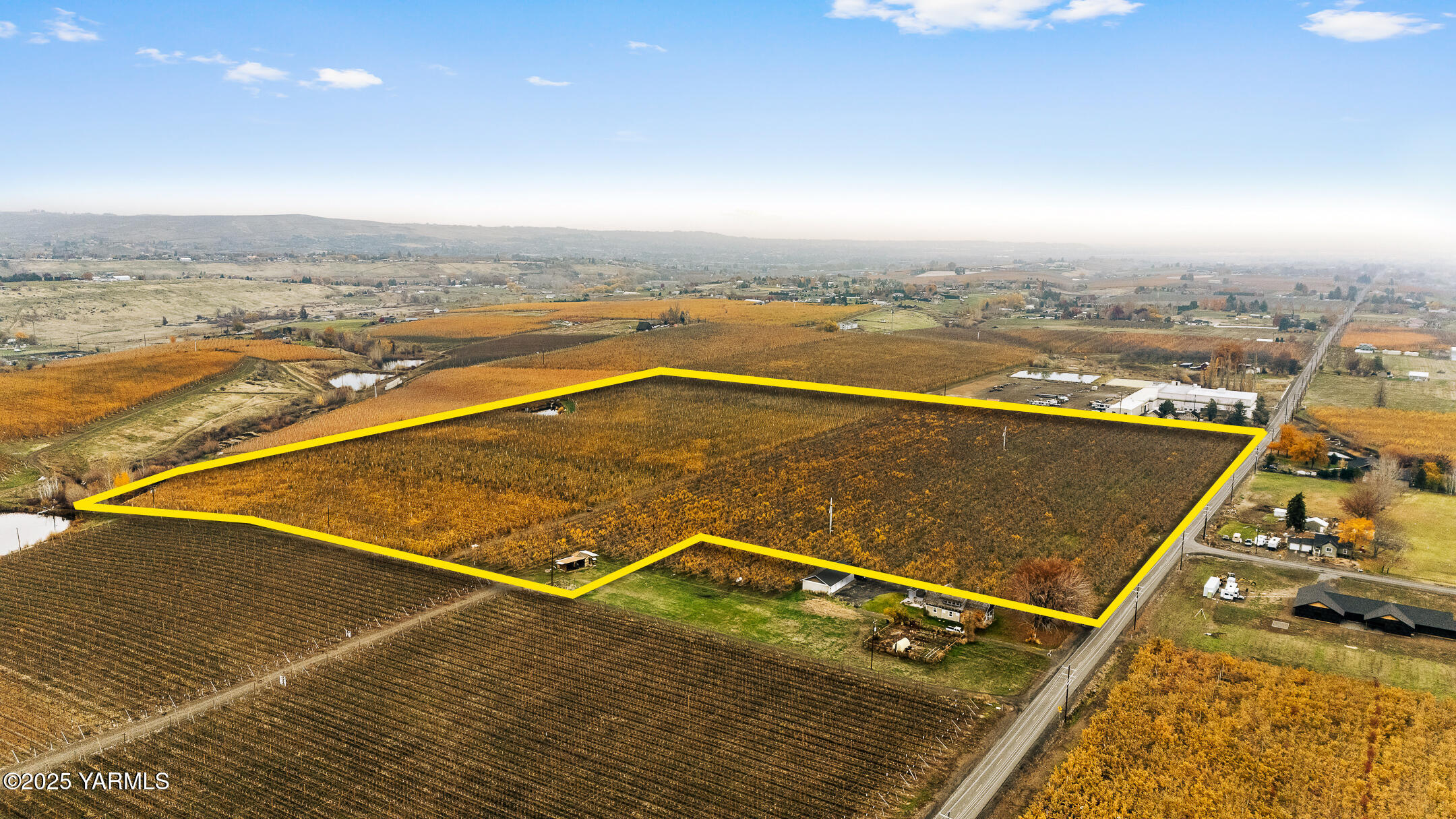 Nka Occidental Road Yakima, WA 98908 - Photo 9 of 9 an aerial view of a tennis court