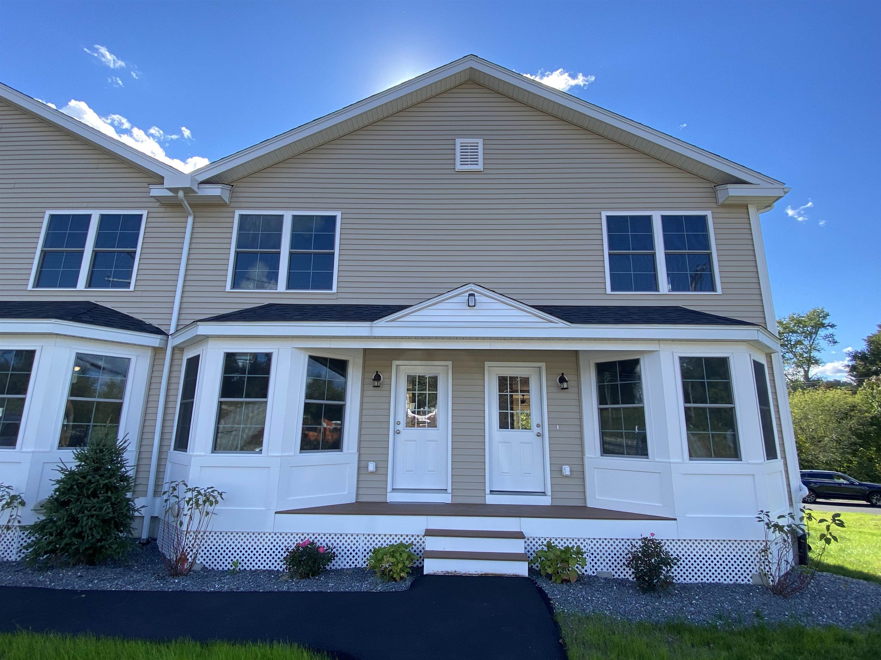 18 Maple Street, Unit 3 Derry, NH 03038 - Photo 3 of 31 Gallery Image 3