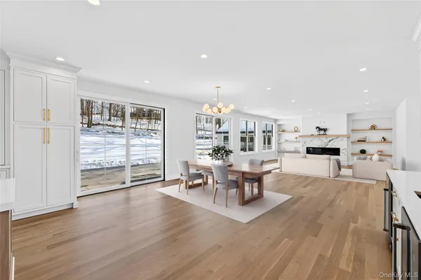 $3,195,000 | 43 Hilltop Lane, Thornwood, NY 10594