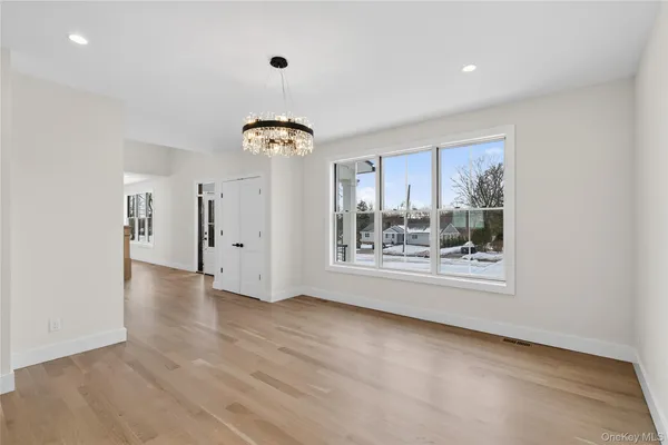 $3,195,000 | 43 Hilltop Lane, Thornwood, NY 10594