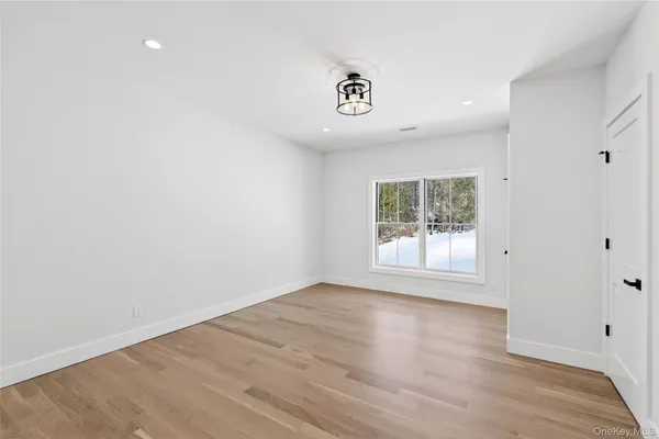 $3,195,000 | 43 Hilltop Lane, Thornwood, NY 10594