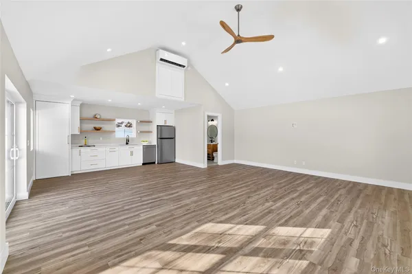 $3,195,000 | 43 Hilltop Lane, Thornwood, NY 10594