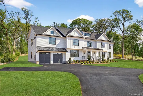 $3,195,000 | 43 Hilltop Lane, Thornwood, NY 10594