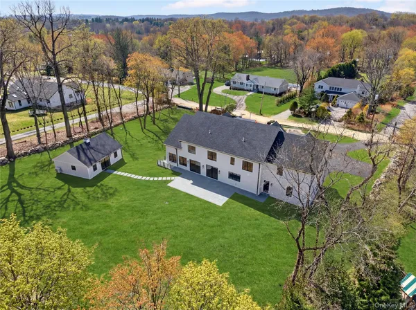 $3,195,000 | 43 Hilltop Lane, Thornwood, NY 10594