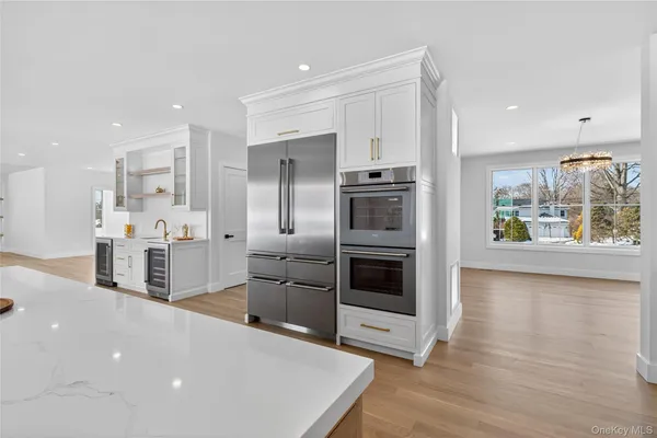 $3,195,000 | 43 Hilltop Lane, Thornwood, NY 10594