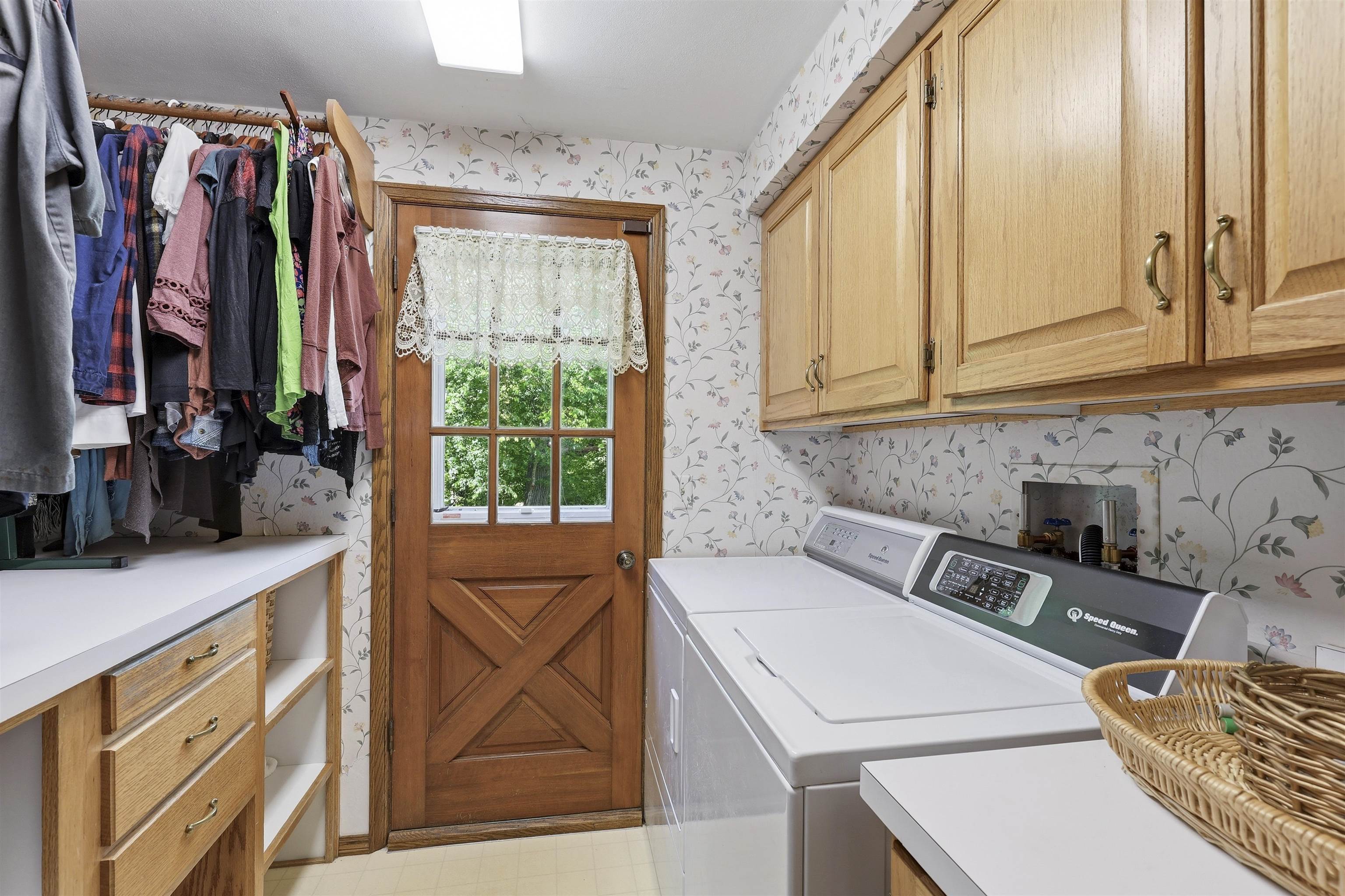 W2530 Brookhaven Drive Appleton, WI 54915 - Photo 27 of 65