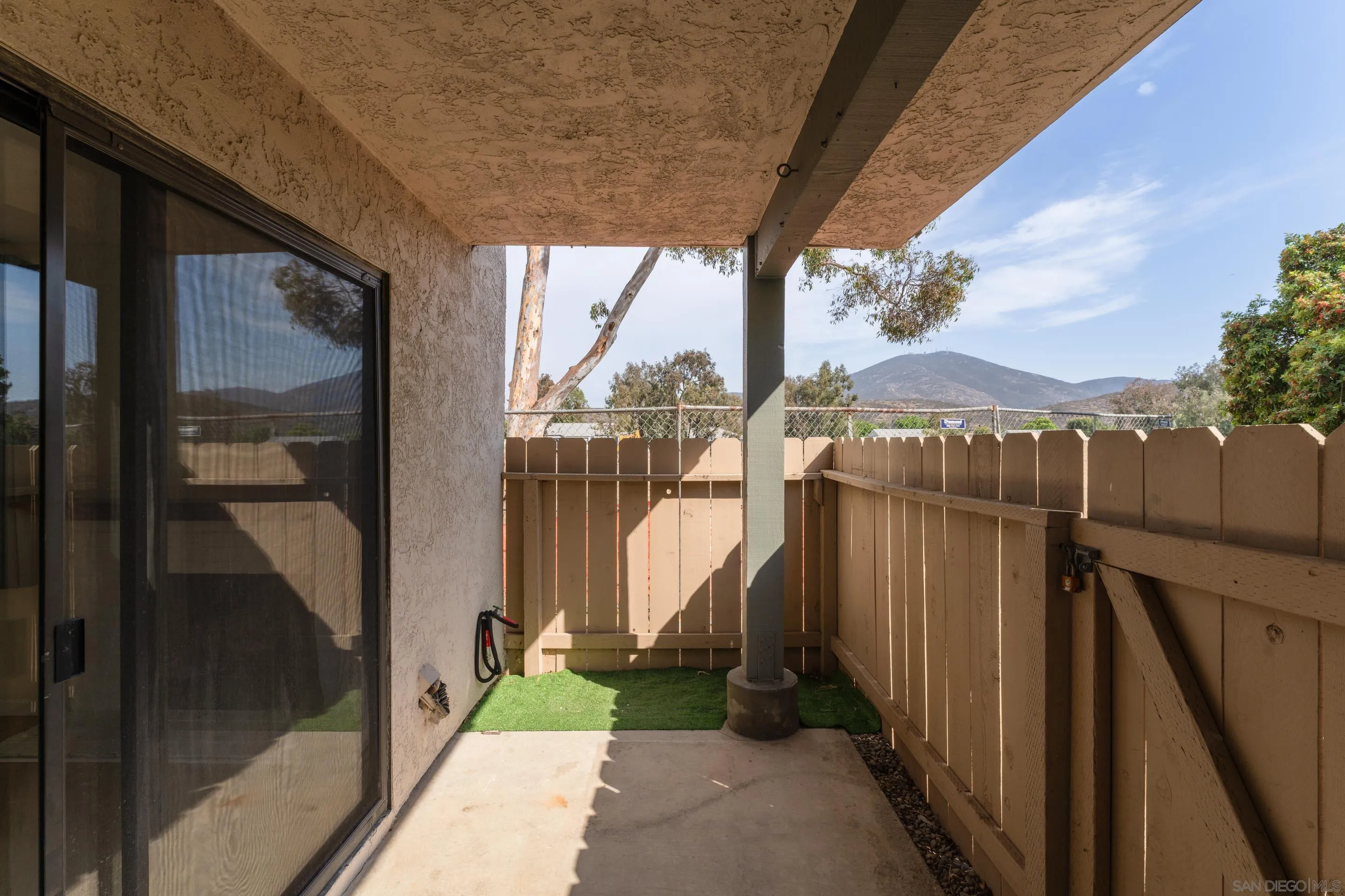 2960 Elm Tree Court Spring Valley, CA 91978 - Photo 7 of 28 Gallery Image 7
