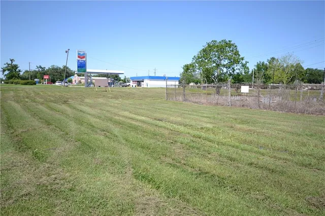 $236,000 | 17174 Highway 90, Des Allemands, LA 70030