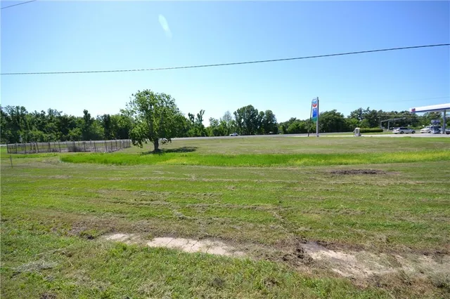 $236,000 | 17174 Highway 90, Des Allemands, LA 70030