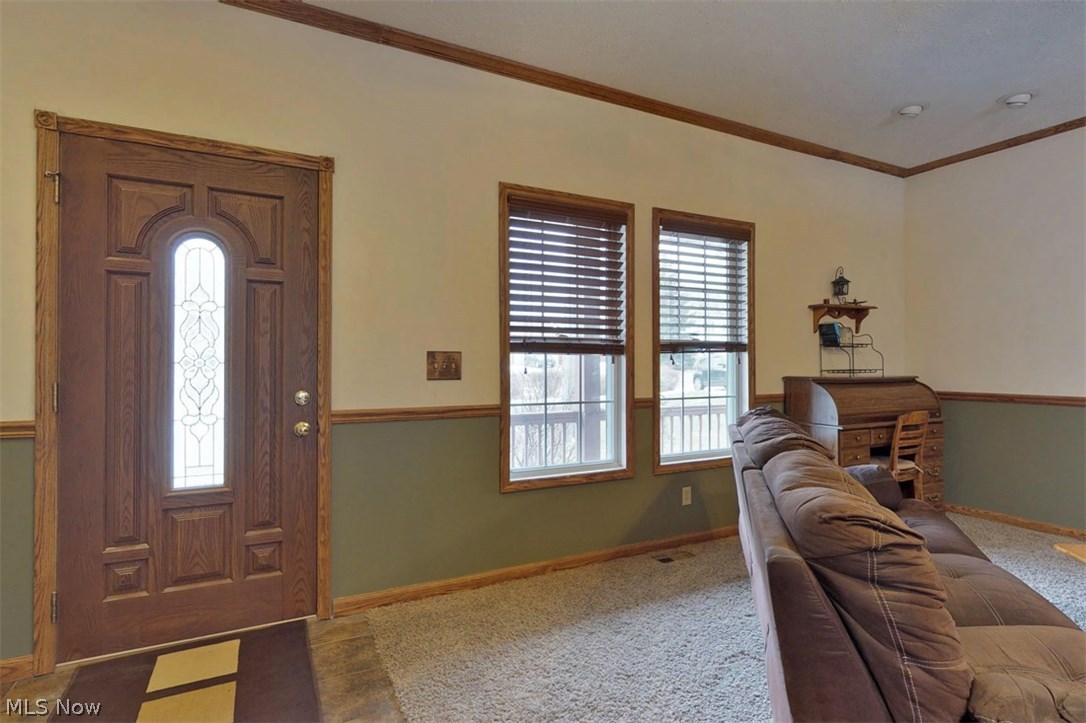 2472 Dentzler Road Parma, OH 44134 - Photo 3 of 35