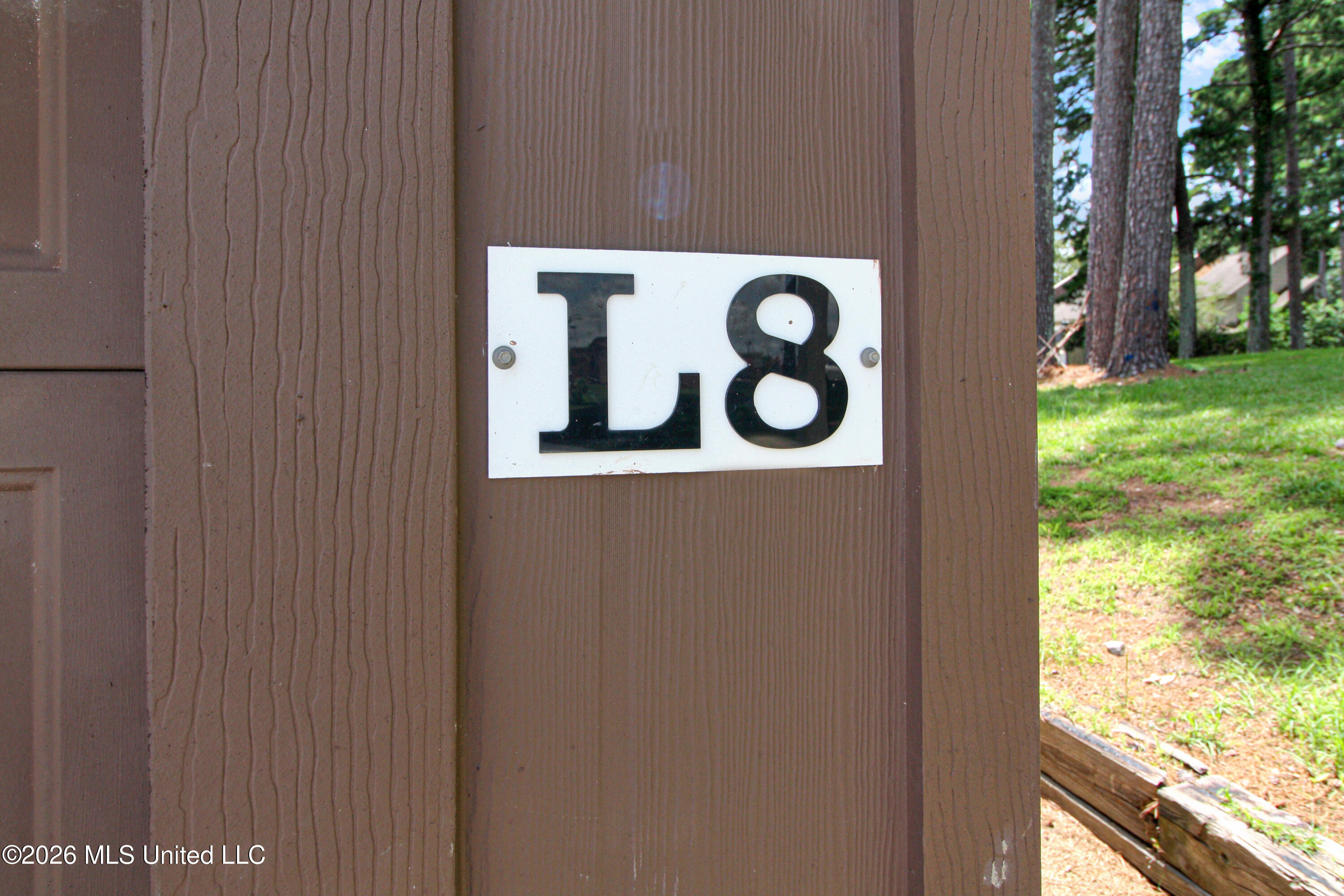 1255 East County Line Road, Unit L8 Jackson, MS 39211 - Photo 2 of 34 IMG_1261