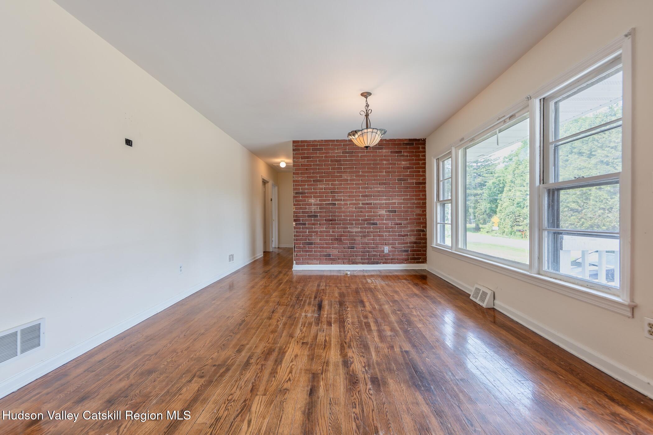 593 Creekside Road Hurley, NY 12443 - Photo 19 of 40 Image
