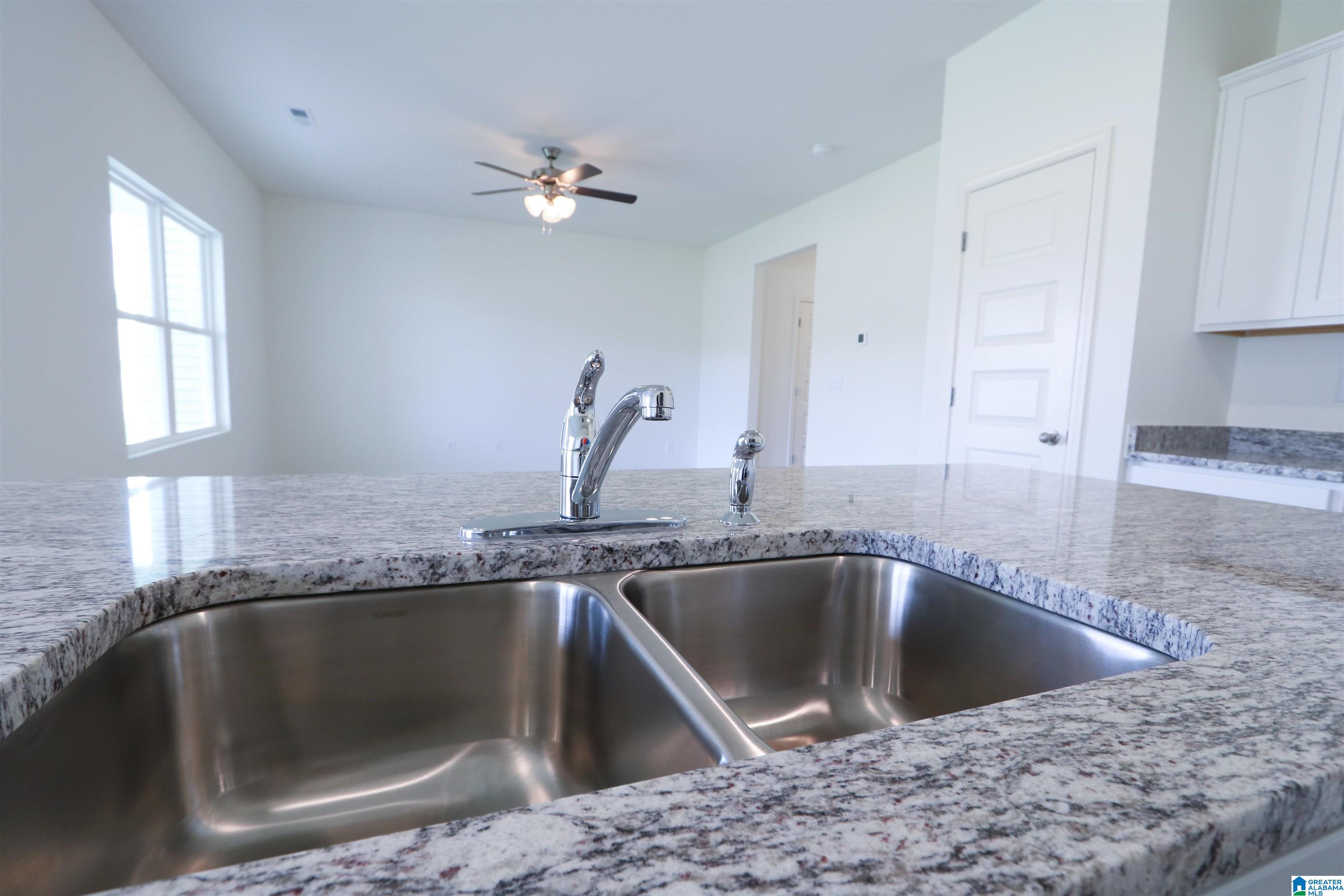 5112 Meadow Ridge Trail Bessemer, AL 35022 - Photo 7 of 33