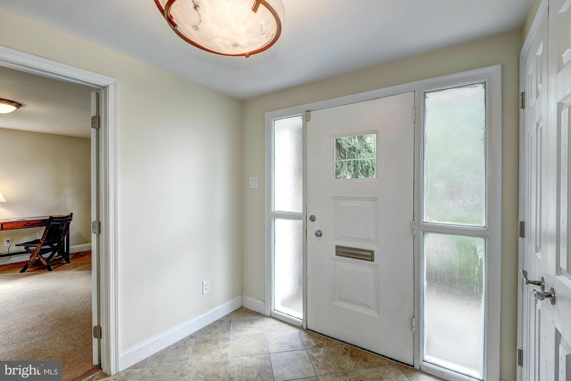 5924 5th Road North Arlington, VA 22203 - Photo 2 of 29 Interior (General)
