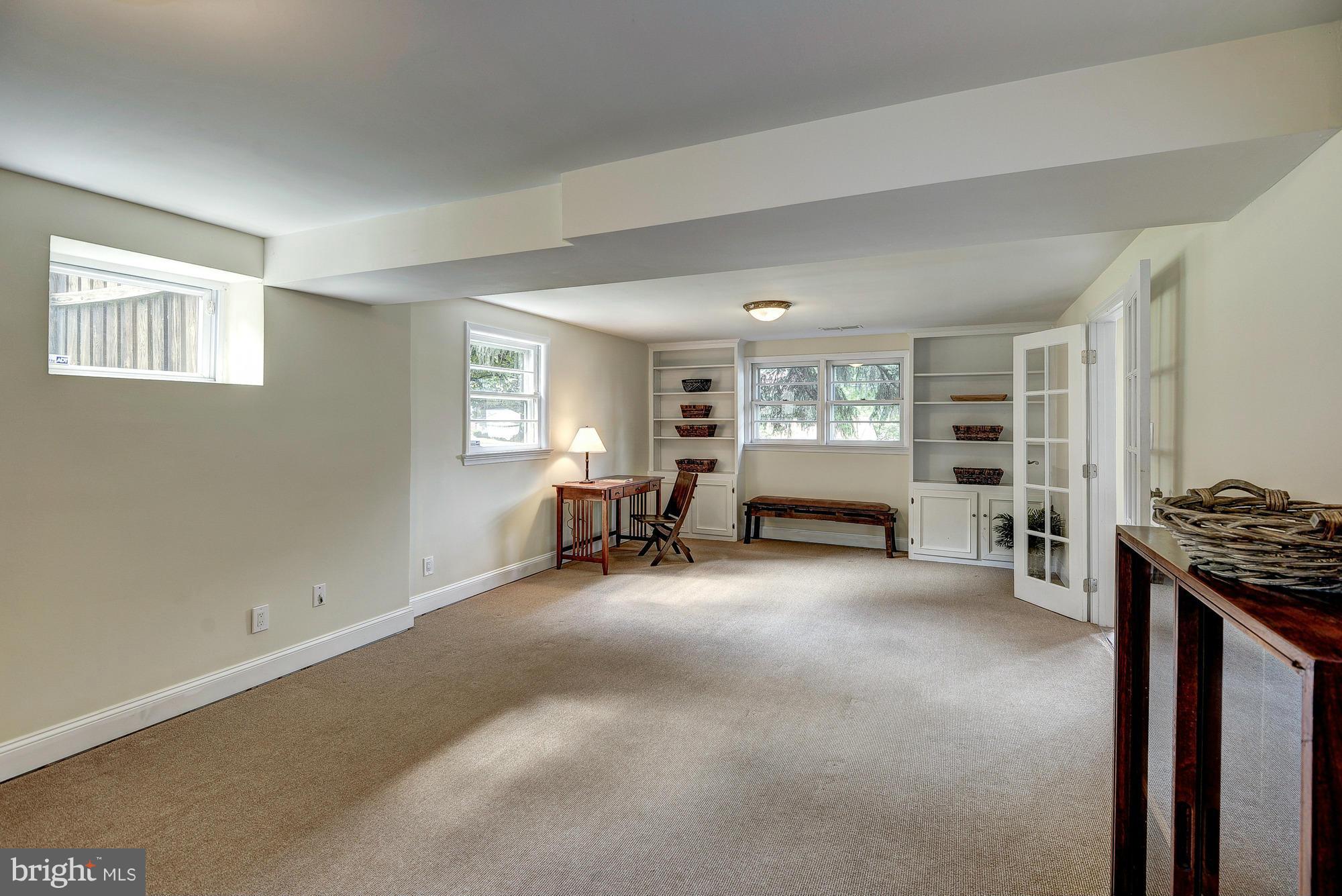 5924 5th Road North Arlington, VA 22203 - Photo 5 of 29 Family Room