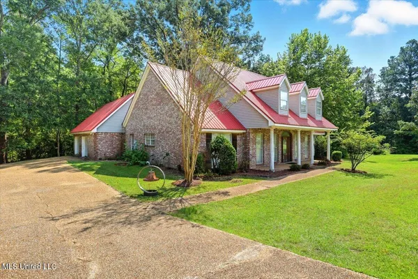 $374,900 | 257 Post Oak Lane, Richland, MS 39218