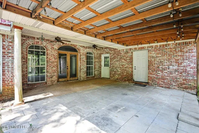 $389,900 | 257 Post Oak Lane, Richland, MS 39218